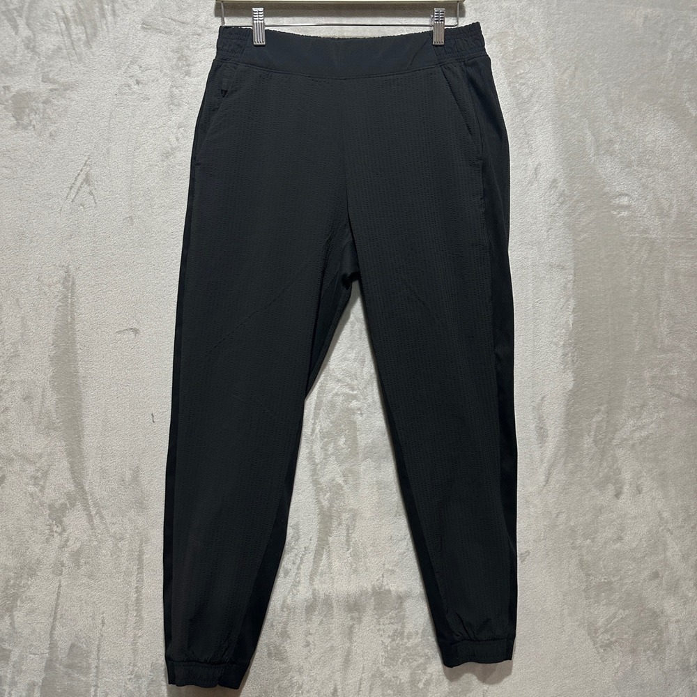 Athleta Textured Brooklyn Jogger Black Size 8 RN 54023 Activewear Pants